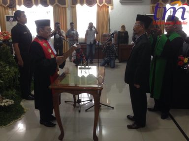 Suyono dilantik menjadi wakil ketua DPRD kota Mojokerto
