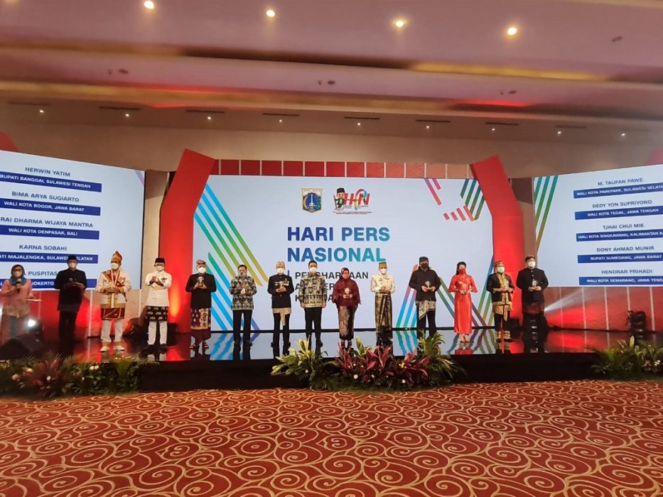 Puncak Peringatan HPN, Walikota Mojokerto Terima Anugerah Kebudayaan PWI Pusat 2021