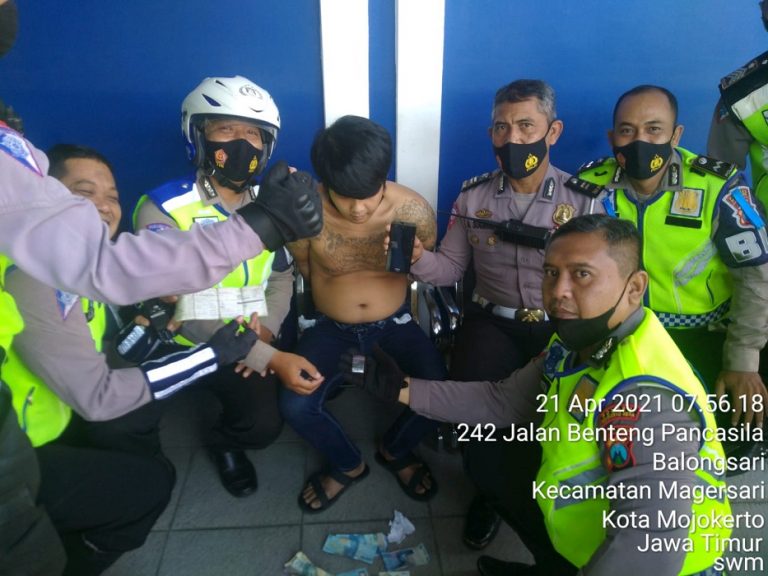 Bawa Sabu, Pemuda Gagah Berani Di Ditangkap