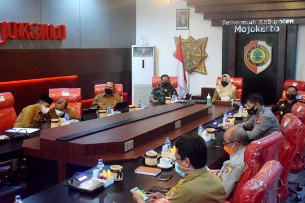 Buka Rakerda TP PKK Kabupaten Mojokerto, Bupati Minta Sinergikan Isu Strategis Daerah