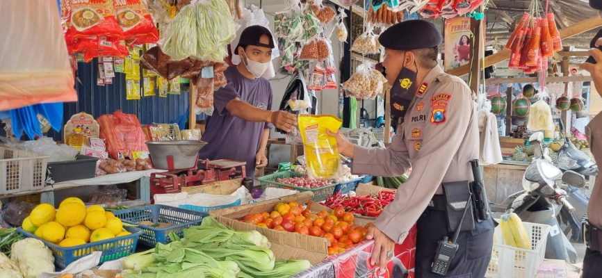 Polresta Mojokerto Pantau Stok Migor Sasar PKL dan Pedagang di Pasar