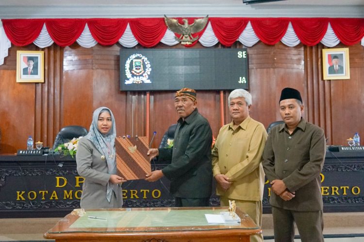 <strong>DPRD dan Wali Kota Mojokerto Setujui Raperda RTRW</strong>